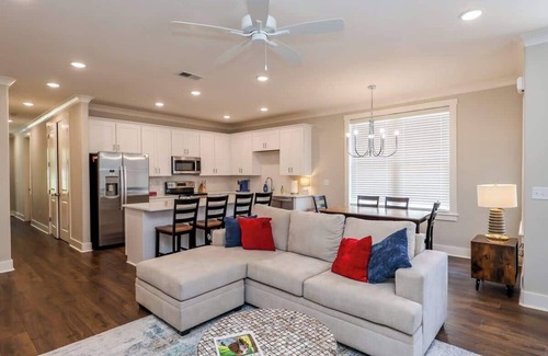 Oxford House | Rebel Reserve by Apex Short Term Stays