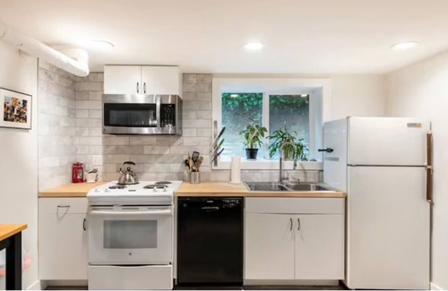Alphabet Historic District Apartment | Recent remodel with free parking and unbeatable location!
