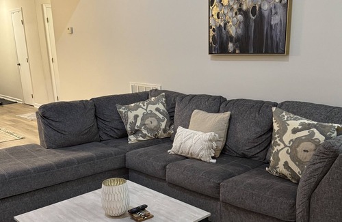 North Raleigh House | Recently RENOVATED Pet Friendly RANCH nearby NORTH HILLS- Raleigh