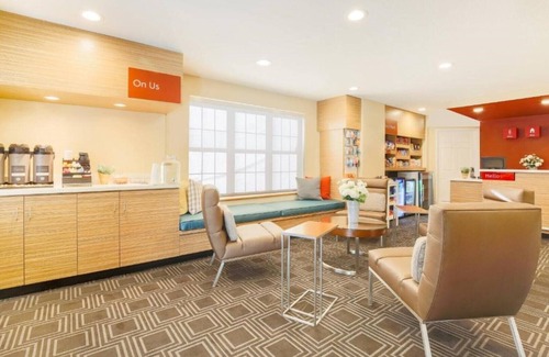 Englewood House | Recharge at our extended stay Denver Tech Center hotel