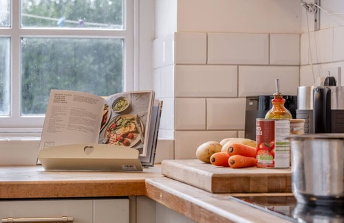 Newport House | Rectory Cottage - Brighstone