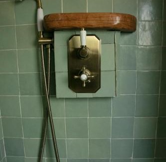 Romorantin-Lanthenay Cabin | Red Barn