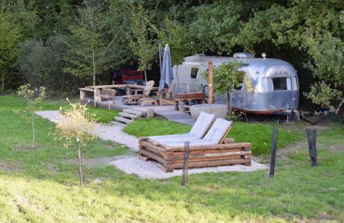 Romorantin-Lanthenay Cabin | Red Barn