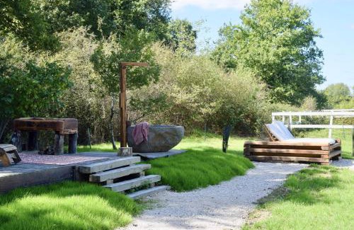 Romorantin-Lanthenay Cabin | Red Barn