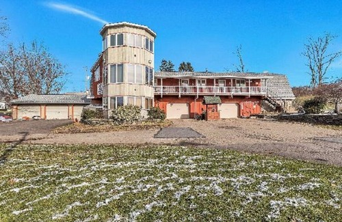 Clarks Summit Apartment | Red Barn Village: Cushy Studio with Bath