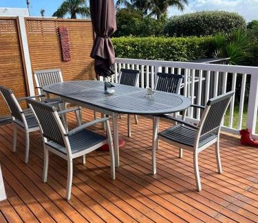 Red Beach House | Red Beach Retreat