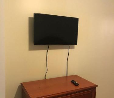 Mount Vernon Hotel | Red Carpet Inn, Alexandria