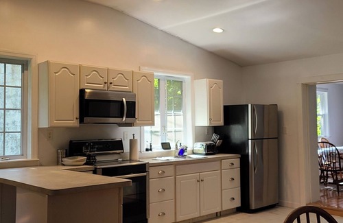 Center Tuftonboro House | Red Door Ranchn3 Bedroom, 2 Bathn1/2 mile to beach with lifeguard nAC, WiFi, n