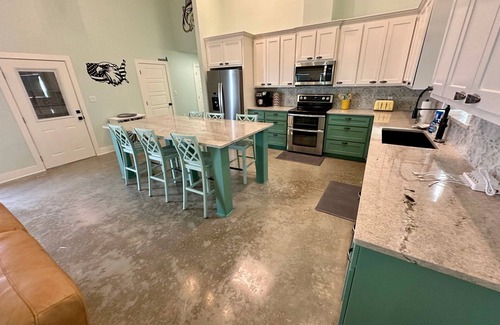 Port O Connor House | RED DRUM POC Pool and Hot Tub