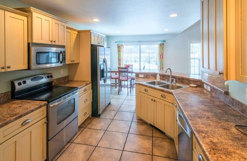 Driggs Other | Red Farmhouse ⁓Ping Pong ⁓ Close to Grand Targhee