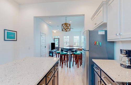 Ono Island House | Red Fish, Blue Fish