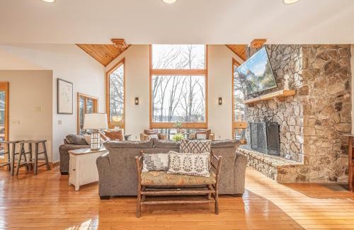 Waterfront Greens House | Red Fox