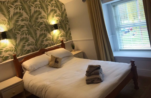 Glentham Hotel | Red Lion Coaching Inn