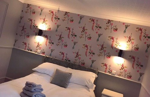 Glentham Hotel | Red Lion Coaching Inn