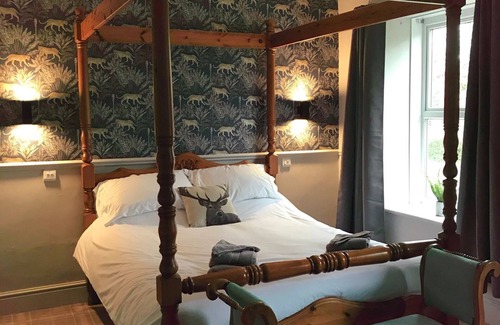 Glentham Hotel | Red Lion Coaching Inn