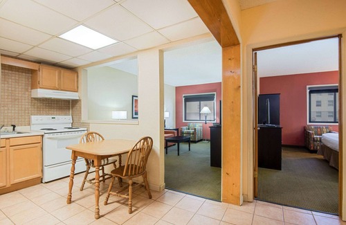 Gillette Hotel | Red Lion Hotel Gillette