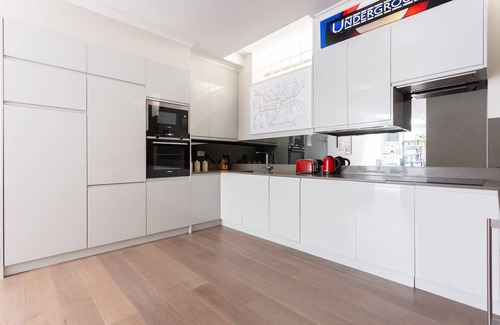 Holborn and Covent Garden Apartment | Red Lion Square by onefinestay