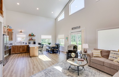 Red Lodge Cabin | Red Lodge Retreat w/Creek Access + Fire Pit!