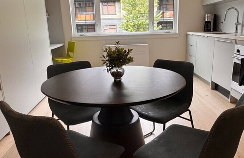 Rossland Apartment | RED Mountain Comfort Suite