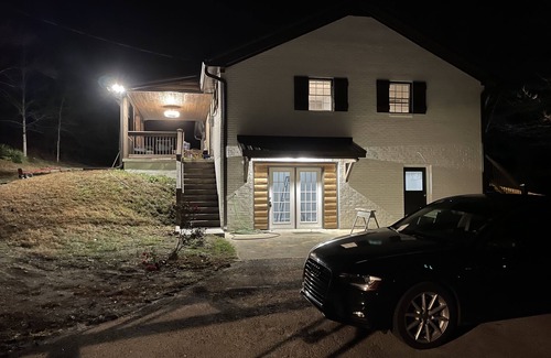 Clay City House | Red River Gorge! 5 bed/3bath on 8 private acres! Hot tub, Arcade room, Garage