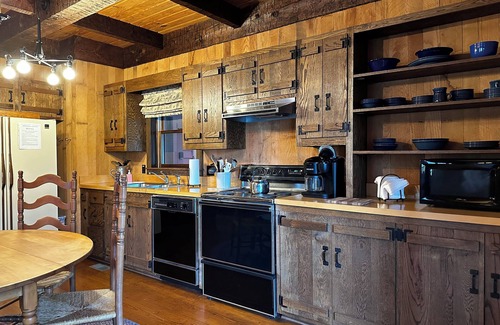 Sparta Cabin | Red River House on the New River.