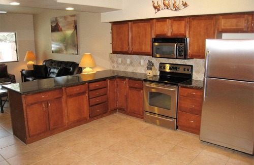 Oak Creek House | Red Rock Luxury- Beautiful Red Rock Views, Near Hiking, Biking, and Shopping