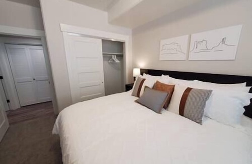 Richfield Apartment | Red Rock Suite - Castle Rock Condos