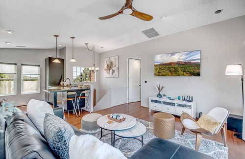 West Sedona House | Red Rock Views, Walk to Trails & Shops, Spacious, Modern, Well-Stocked, Peaceful Sedona Escape