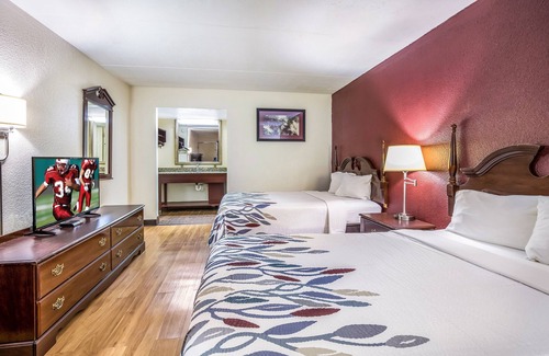 Caryville Hotel | Red Roof Inn Caryville