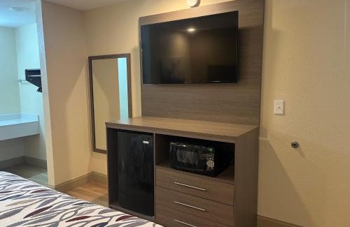 Haltom City Hotel | Red Roof Inn Haltom City