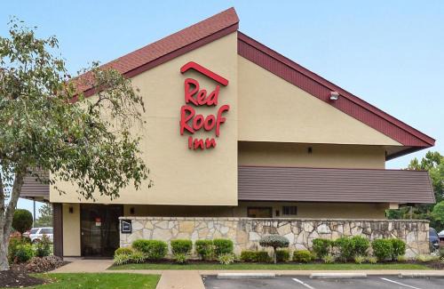 Pea Ridge Hotel | Red Roof Inn Huntington
