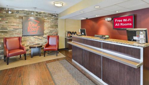 Pea Ridge Hotel | Red Roof Inn Huntington