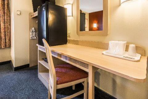 Johnstown Hotel | Red Roof Inn Johnstown