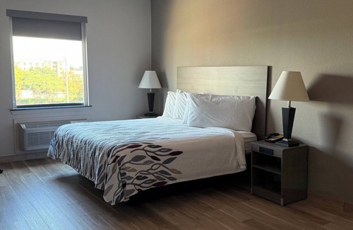 La Porte Hotel | Red Roof Inn La Porte