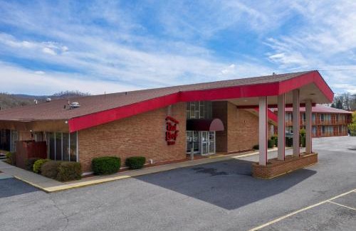 Marion Hotel | Red Roof Inn Marion, VA