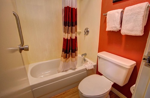 Ferry Pass Hotel | Red Roof Inn Pensacola – I-10 at Davis Highway