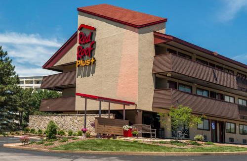 The Hill Hotel | Red Roof Inn PLUS+ St. Louis - Forest Park/Hampton Ave.