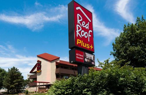The Hill Hotel | Red Roof Inn PLUS+ St. Louis - Forest Park/Hampton Ave.