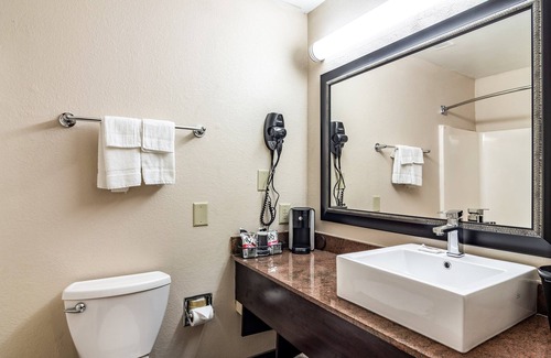 College Park Hotel | Red Roof Inn PLUS+ & Suites Atlanta Airport South