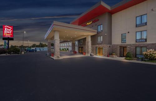 Whippleville Hotel | Red Roof Inn PLUS+ & Suites Malone