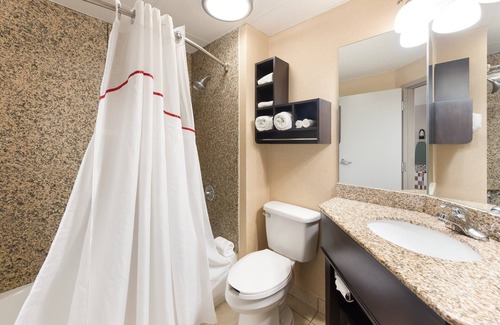 Lincoln Village Hotel | Red Roof Inn & Suites Columbus - West Broad