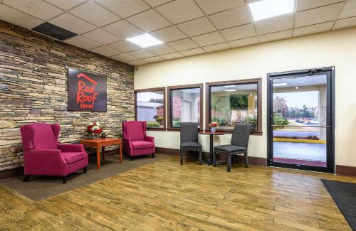 Sylacauga Hotel | Red Roof Inn Sylacauga