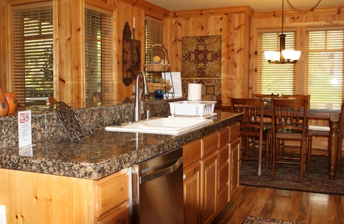 Deer Valley Condo | Red Stag Lodge 402 - 5 Star Review, Freshly Remodeled, Quick Walk to Lifts