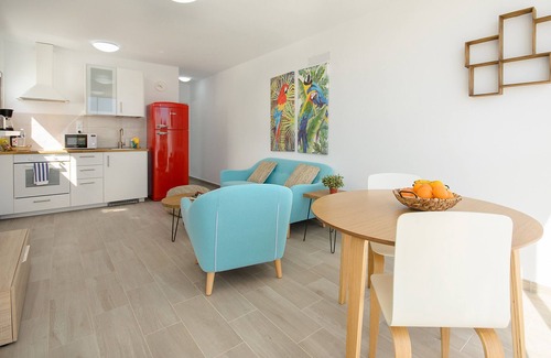 Puerto del Carmen Ski Chalet | Red Volcano - 00 m from the beach-access to the fariones sports centre included (swimming pool, sauna, gym)