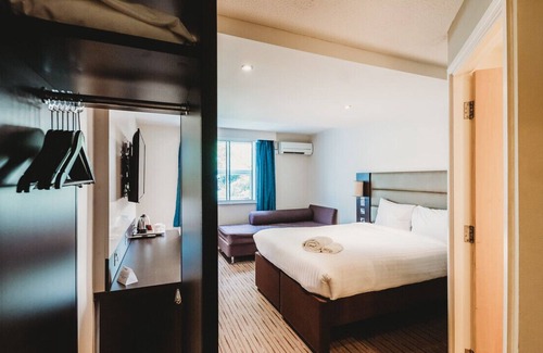 Clayhall Hotel | Redbridge Lodge