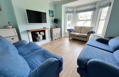 Freshwater House | RedButt House, Freshwater, 3 Bedrooms, WiFi, Garden