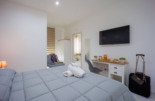 Naples House | REDDIMUS Guest House