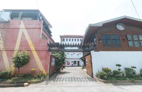 Binan City Hotel | RedDoorz at Joel's Apartelle