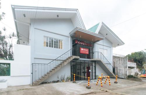 Dasmarinas Hotel | RedDoorz at V-Cloud Hills near De La Salle Dasmarinas Cavite