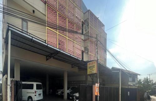 Makassar Hotel | Reddoorz Syariah at Pondok Bintang Jalan Biring Romang Makassar